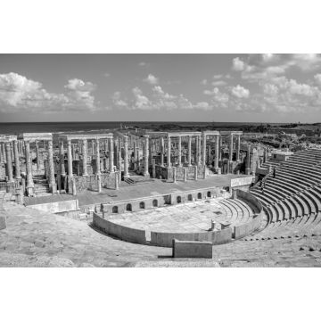 Lais Puzzle - Das Amphitheater in einer der am besten erhaltenen römischen Kolonien an der afrikanischen Küste des Mittelmeeres im heutigen Libyen in schwarz weiß - 2.000 Teile