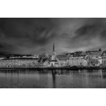 Lais Puzzle - Reikiavik, See Tjornin - Hraohleoslustöð ON - Fríkirkjan in schwarz weiß - 2.000 Teile