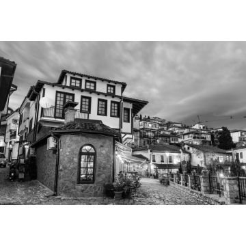 Lais Puzzle - Traditionelle Häuser in Ohrid, Nordmazedonien in schwarz weiß - 2.000 Teile