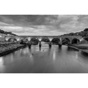 Lais Puzzle - Das Newport-Viadukt in der Grafschaft Mayo in der Nähe von Westport, Irland bei Nacht in schwarz weiß - 2.000 Teile