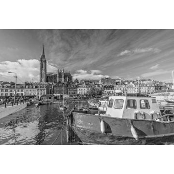 Lais Puzzle - Impression der St. Colman's Kathedrale in Cobh bei Cork, Irland in schwarz weiß - 2.000 Teile