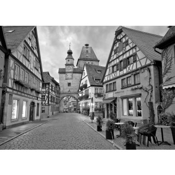 Lais Puzzle - Gepflasterte Straße in der historischen Stadt Rothenburg ob der Tauber, Morgengrauen in schwarz weiß - 500, 1.000 & 2.000 Teile