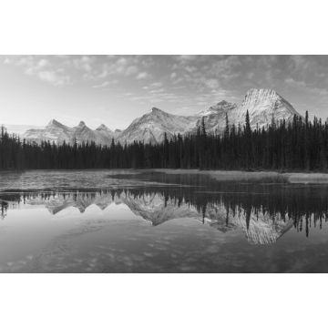 Lais Puzzle - Spektakuläre Aussicht auf Berge, Seen und Wanderwege in den kanadischen Rockies im Banff National Park in Alberta, Kanada in schwarz weiß - 2.000 Teile