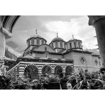 Lais Puzzle - Das Rila-Kloster, eines der wichtigsten touristischen Ziele und UNESCO-Stätte in Bulgarien in schwarz weiß - 1.000 Teile