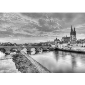 Lais Puzzle - Regensburger Brücke über die Donau in schwarz weiß - 500, 1.000 & 2.000 Teile