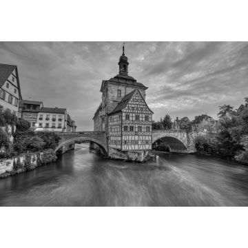 Lais Puzzle - Das historische Alte Rathaus von Bamberg in Bayern, Deutschland in der Morgendämmerung in schwarz weiß - 2.000 Teile