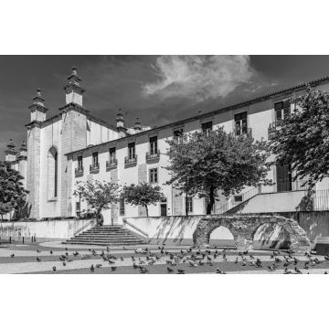 Lais Puzzle - Blick auf die Kathedrale von Leiria, Portugal in schwarz weiß - 2.000 Teile