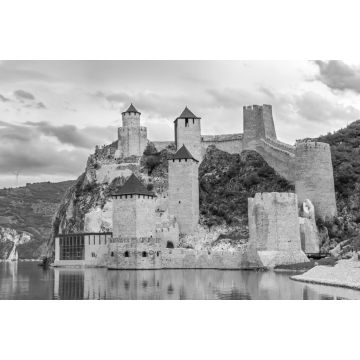 Lais Puzzle - Restaurierte mittelalterliche Burg Golubac in der Djerdap-Schlucht in Serbien in schwarz weiß - 2.000 Teile