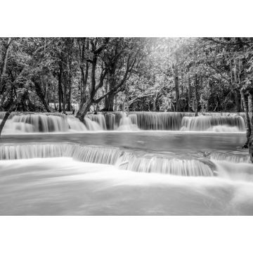 Lais Puzzle - Reise zum schönen Wasserfall im tropischen Regenwald, weiches Wasser des Baches im Naturpark in Kanchanaburi in schwarz weiß - 1.000 Teile