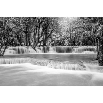 Lais Puzzle - Reise zum schönen Wasserfall im tropischen Regenwald, weiches Wasser des Baches im Naturpark in Kanchanaburi in schwarz weiß - 2.000 Teile