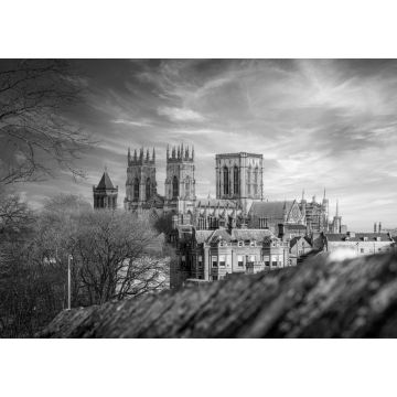Lais Puzzle - York Minster Cathedral mit blauem Himmel und Burgmauern in schwarz weiß - 1.000 Teile