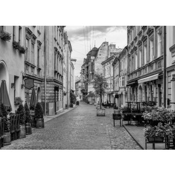 Lais Puzzle - Eine Straße in der historischen Altstadt von Lviv, Ukraine in schwarz weiß - 500, 1.000 & 2.000 Teile