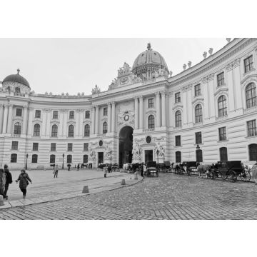 Lais Puzzle - Menschen im St. Michael Flügel der Hofburg in Wien in schwarz weiß - 500, 1.000 & 2.000 Teile