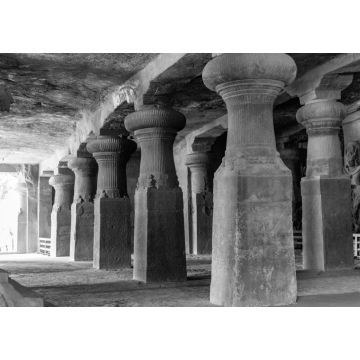 Lais Puzzle - Säulen in den Ruinen der Elephanta-Höhlen in Mumbai (Bombay) Indien auf der Insel Gharapuri in schwarz weiß - 1.000 Teile
