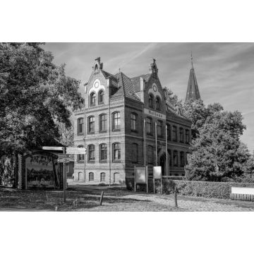 Lais Puzzle - zeuthen, germany - backsteinbau vom alten rathaus in schwarz weiß - 2.000 Teile