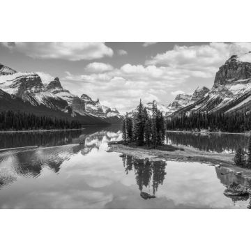Lais Puzzle - Spirit Island mit den kanadischen Rockies am Maligne Lake im Jasper National Park in schwarz weiß - 2.000 Teile