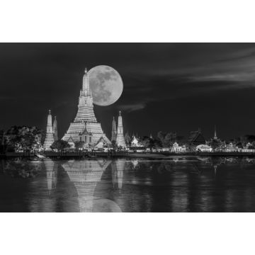 Lais Puzzle - Wat Arun in der Nacht mit Super-Vollmond, Wat Arun in der Nacht mit Licht Gold ist der älteste Tempel des Chao Phraya River und Vollmond in den dunklen Himmel in Bangkok Thailand in schwarz weiß - 2.000 Teile