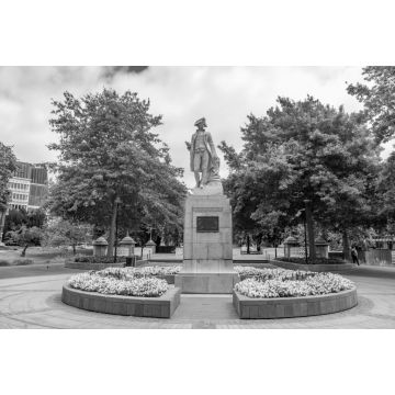 Lais Puzzle - Statue von Kapitän James Cook in Christchurch, Neuseeland in schwarz weiß - 2.000 Teile