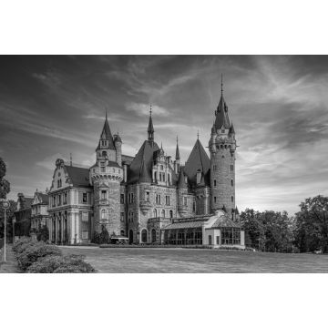 Lais Puzzle - Palast in Moszna - eine historische Residenz im Dorf Moszna, in der Woiwodschaft Oppeln, Polen in schwarz weiß - 2.000 Teile