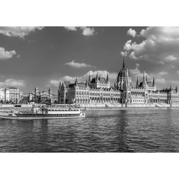 Lais Puzzle - Eine Fähre fährt am östlichen Ufer der Donau in Budapest vorbei am Parlamentsgebäude im Sommer in schwarz weiß - 1.000 Teile