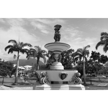 Lais Puzzle - Springbrunnen im Park von St. Kitts und Nevis in schwarz weiß - 2.000 Teile
