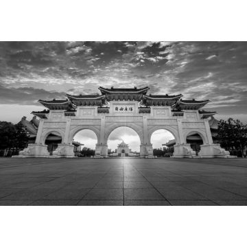 Lais Puzzle - Chiang Kai Shek Memorial Hall bei Nacht in Taipeh, Taiwan. Übersetzung: "Platz der Freiheit" in schwarz weiß - 2.000 Teile