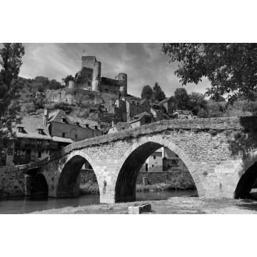 Lais Puzzle - Belcastel - wunderschönes berühmtes touristisches Dorf im Aveyron, Frankreich in schwarz weiß - 2.000 Teile