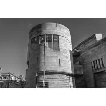 Lais Puzzle - Außenansicht des National Museum of Scotland in Edinburgh, Schottland, UK in schwarz weiß - 2.000 Teile