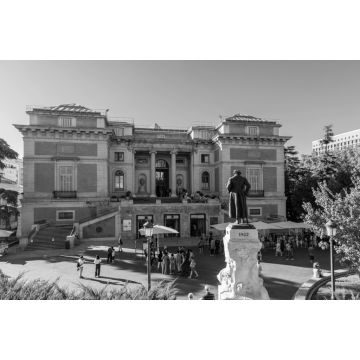 Lais Puzzle - Eingang zum Prado-Museum in Madrid, mit der Statue von Philipp II. im Vordergrund in schwarz weiß - 2.000 Teile