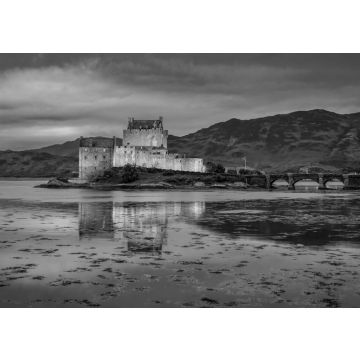 Lais Puzzle - Beeindruckende Abenddämmerung über dem See bei Eilean Donan Castle, Schottland in schwarz weiß - 500, 1.000 & 2.000 Teile