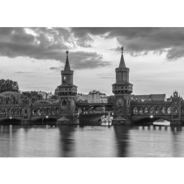Lais Puzzle - Blick auf die Stadt Berlin an der Oberbaumbrücke und die Spree, Berlin, Deutschland in schwarz weiß - 500, 1.000 & 2.000 Teile