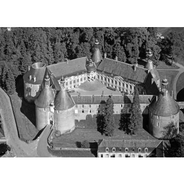 Lais Puzzle - Frankreich, Burgund, Yonne (89), Puisaye, das Schloss von Saint-Fargeau, Luftaufnahme in schwarz weiß - 500, 1.000 & 2.000 Teile