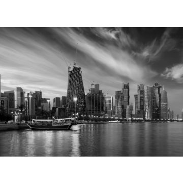 Lais Puzzle - Blick auf die Skyline von Doha, Katar, mit den modernen Hochhäusern bei Sonnenuntergang in schwarz weiß - 500, 1.000 & 2.000 Teile