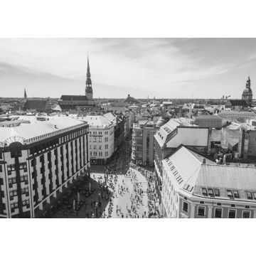 Lais Puzzle - Winteransicht der Altstadt von Riga aus der Vogelperspektive mit Blick auf den Fluss, die Nationalbibliothek und die Kuppelkathedrale in schwarz weiß - 1.000 Teile
