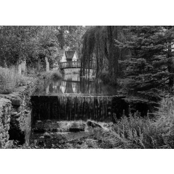 Lais Puzzle - Schöne Landschaft mit Cafe und Wasserkanal, Armenien in schwarz weiß - 500, 1.000 & 2.000 Teile