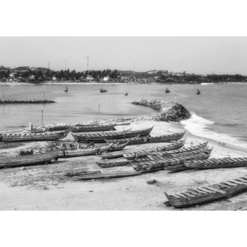 Lais Puzzle - Boote an der Küste von Cape Coast, Ghana in schwarz weiß - 1.000 Teile