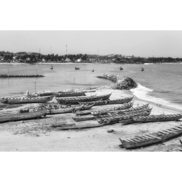 Lais Puzzle - Boote an der Küste von Cape Coast, Ghana in schwarz weiß - 2.000 Teile