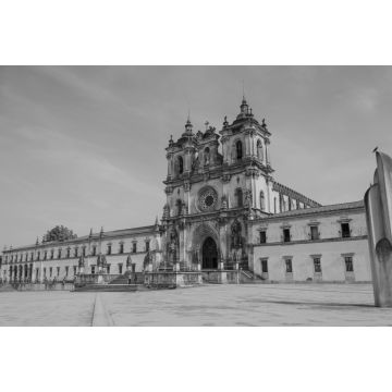 Lais Puzzle - Fassade der Kirche der Zisterzienserabtei von Alcobaça, Zentrum von Portugal in schwarz weiß - 2.000 Teile
