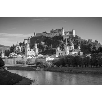 Lais Puzzle - Festung Hohensalzburg mit Salzburger Altstadt im Herbst, Österreich in schwarz weiß - 2.000 Teile