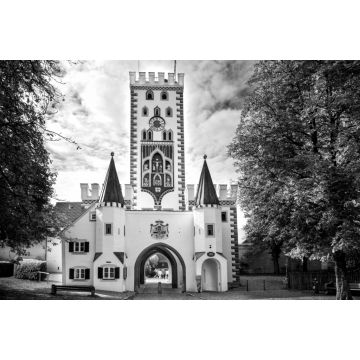 Lais Puzzle - Landsberg am Lech - Bayertor, historic town gate. Bavaria, Germany. in schwarz weiß - 2.000 Teile