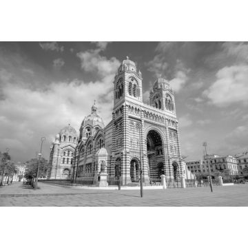 Lais Puzzle - Kathedrale von Marseille. Kathedrale Sainte Marie Majeure. Marseille in schwarz weiß - 2.000 Teile