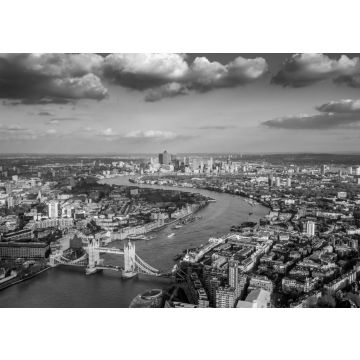 Lais Puzzle - London, England - Skyline der berühmten Tower Bridge mit rotem Doppeldeckerbus und Canary Wharf-Wolkenkratzern im Hintergrund in schwarz weiß - 500, 1.000 & 2.000 Teile