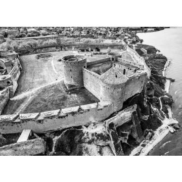 Lais Puzzle - Schöne Aussicht auf die Akkerman-Festung in Belgorod-Dniester, Ukraine in schwarz weiß - 500, 1.000 & 2.000 Teile