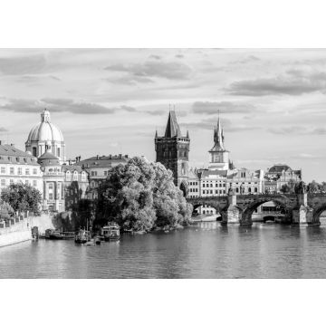 Lais Puzzle - Stadtbild am Flussufer mit Brücke und Altstadt in Prag in schwarz weiß - 500, 1.000 & 2.000 Teile