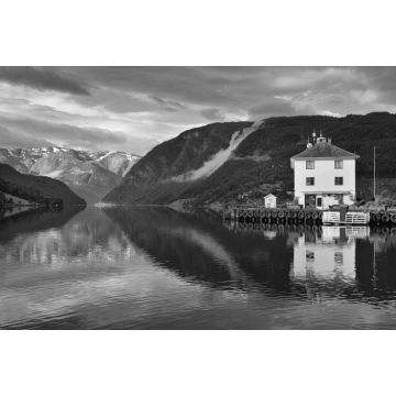 Lais Puzzle - Ulvik am Ulviksfjord | Norwegen in schwarz weiß - 2.000 Teile
