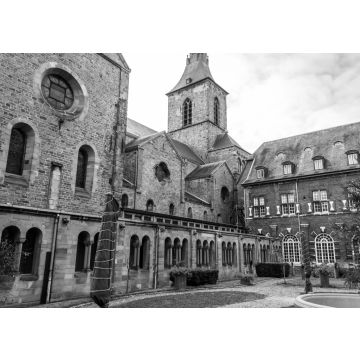 Lais Puzzle - Rolduc - Mittelalterliche Abtei in Kerkrade, Niederlande. Katholisches Priesterseminar in schwarz weiß - 500, 1.000 & 2.000 Teile