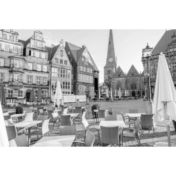 Lais Puzzle - Blick auf den Marktplatz mit Caféterrasse und Liebfrauenkirche im Morgenlicht in der Stadt Bremen, Deutschland in schwarz weiß - 2.000 Teile