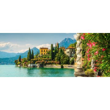 Lais Puzzle - Oleander Blumen und Villa Monastero im Hintergrund, Comer See, Varenna, Panorama - 2.000 Teile
