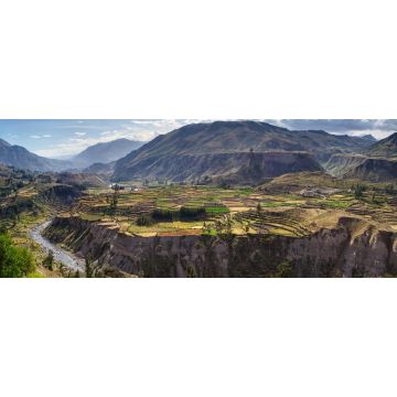 Lais Puzzle - Blick auf Terrassenfelder und den Fluss Colca im Colca Canyon im Süden Perus, im Departement Arequipa, Panorama - 2.000 Teile
