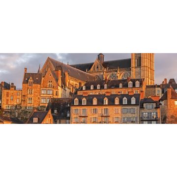 Lais Puzzle - Historisches Stadtzentrum von Le Mans vom Sarthe-Kai aus gesehen, Frankreich, Panorama - 2.000 Teile